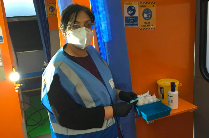 A London Bus Is Helping People Access COVID-19 Vaccines During Ramadan