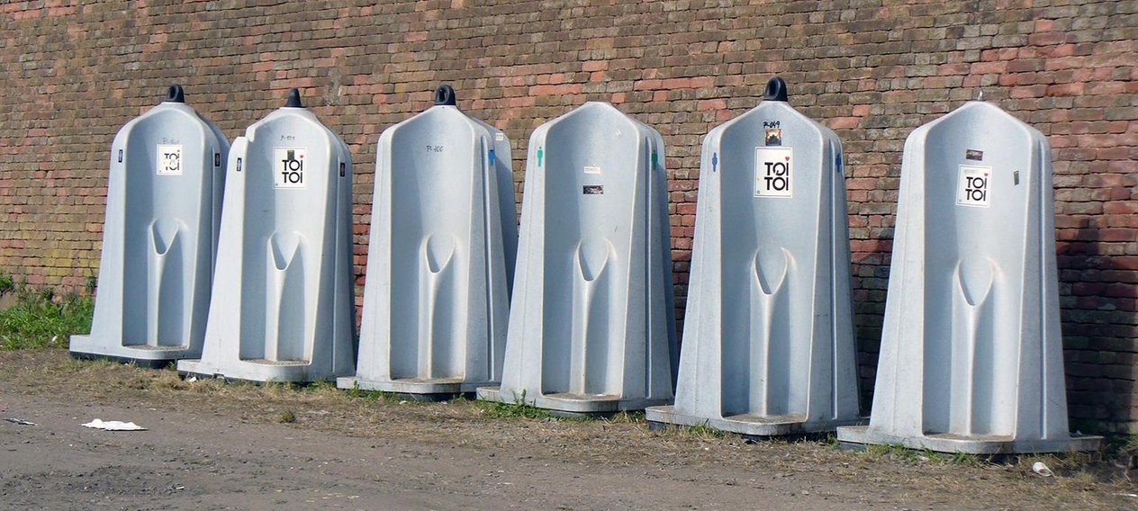 14 insane pics of toilets from around the world