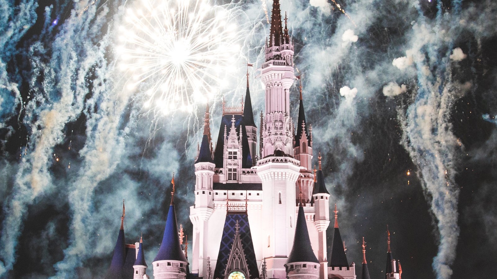 Disneyland Raises Minimum Wage to 15 in Big Win for Workers