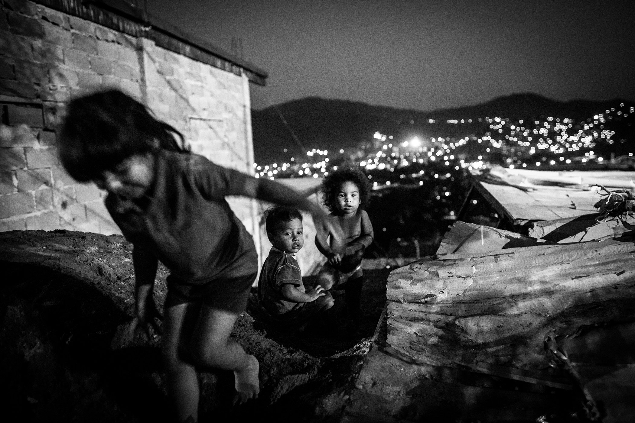 32 Stunning Photos That Show the Depth of Humanity Around the World