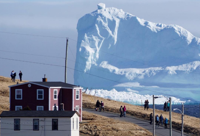 greenland-iceberg-climate-change.png