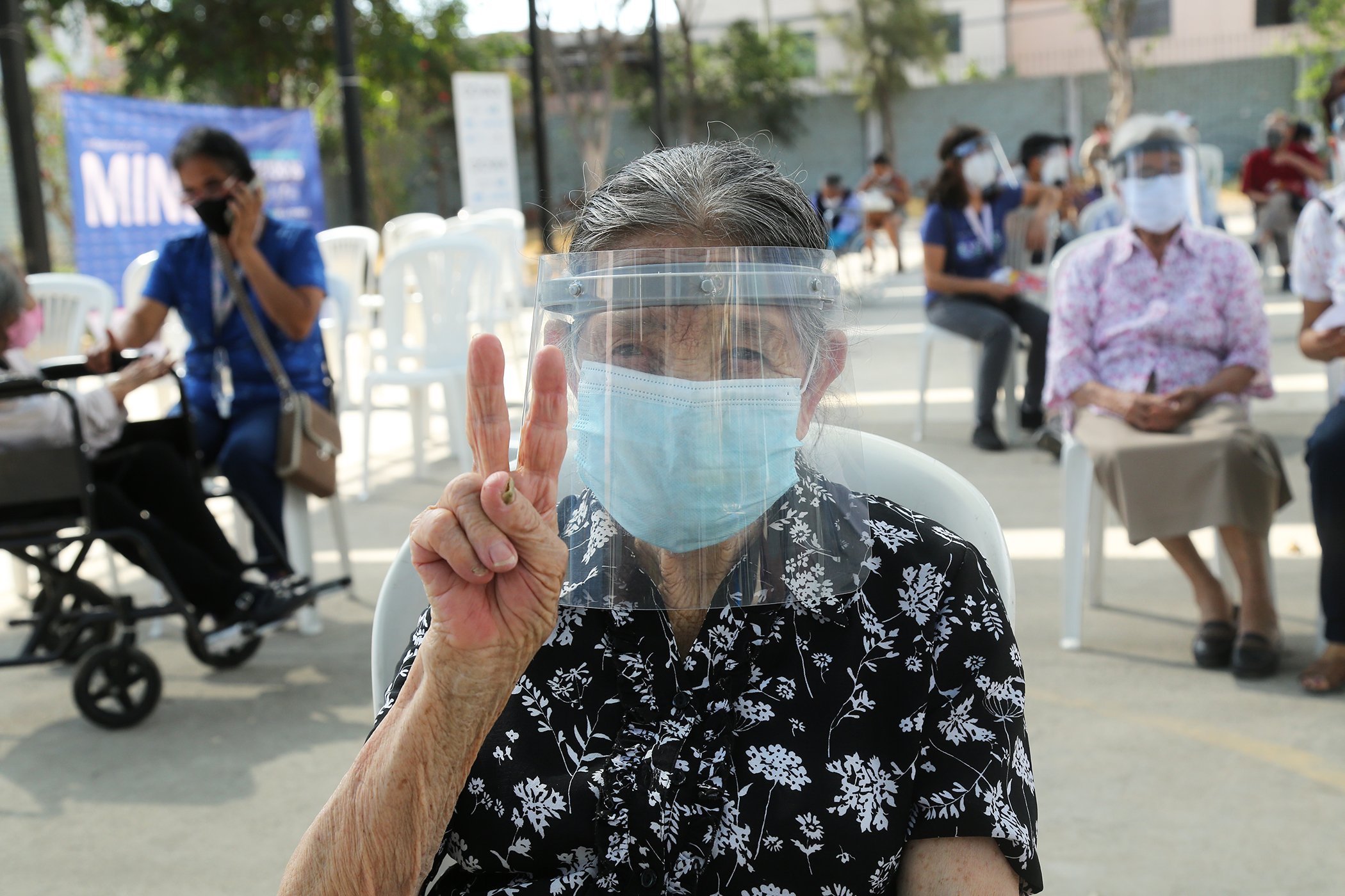 16 Powerful Photos From the COVID19 Vaccine Rollout Around the World